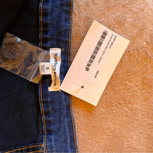 Denim mini skirt. - Picture 3 of 3